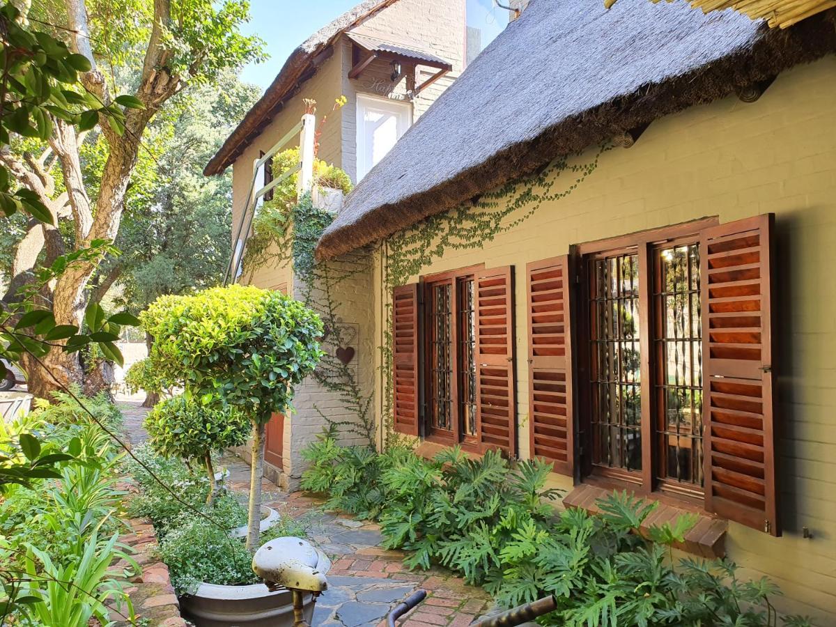 Waterhouse Guest Lodge In Waterkloof Pretoria-Noord Exterior foto